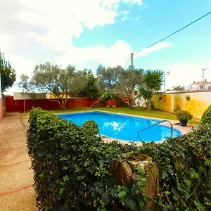 https://los-candiles-conil-de-la-frontera.es-andalucia.com